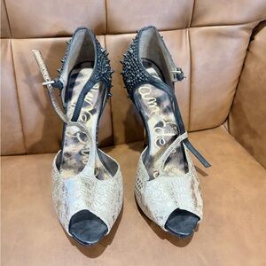 Sam Edelman Black and Tan Peep Toe Heels